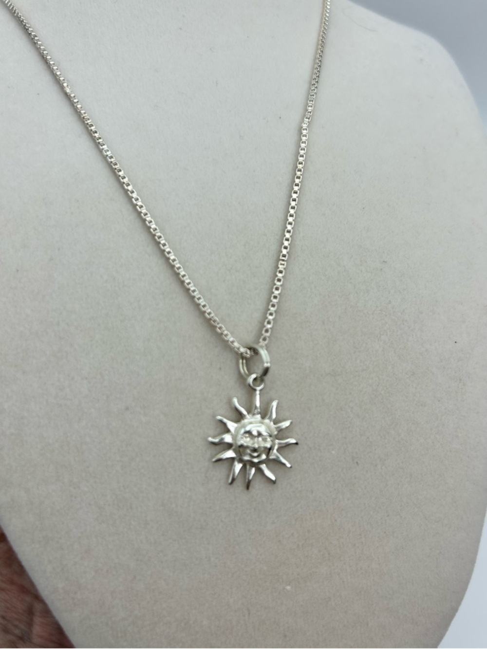Sterling Silver Sun Pendant Necklace Stamped 925 Box Chain 30"